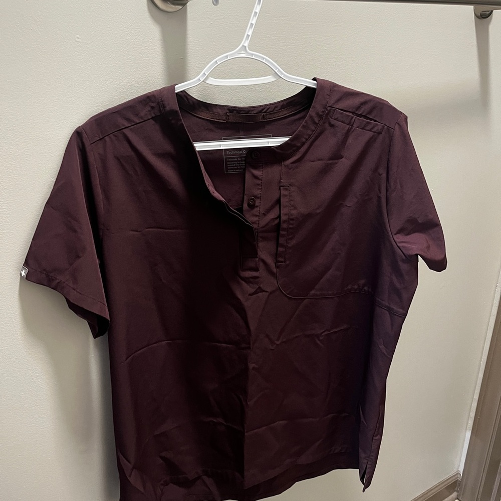 FIGS Women’s scrub SET